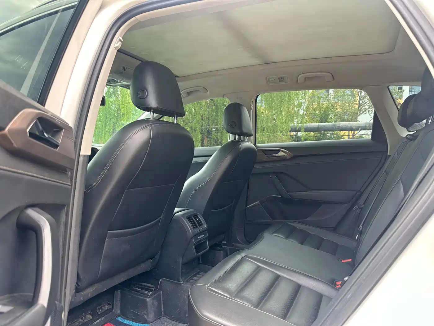 Volkswagen Tharu 2020 Model 280TSI 2WD Luxury Plus China VI фото 5