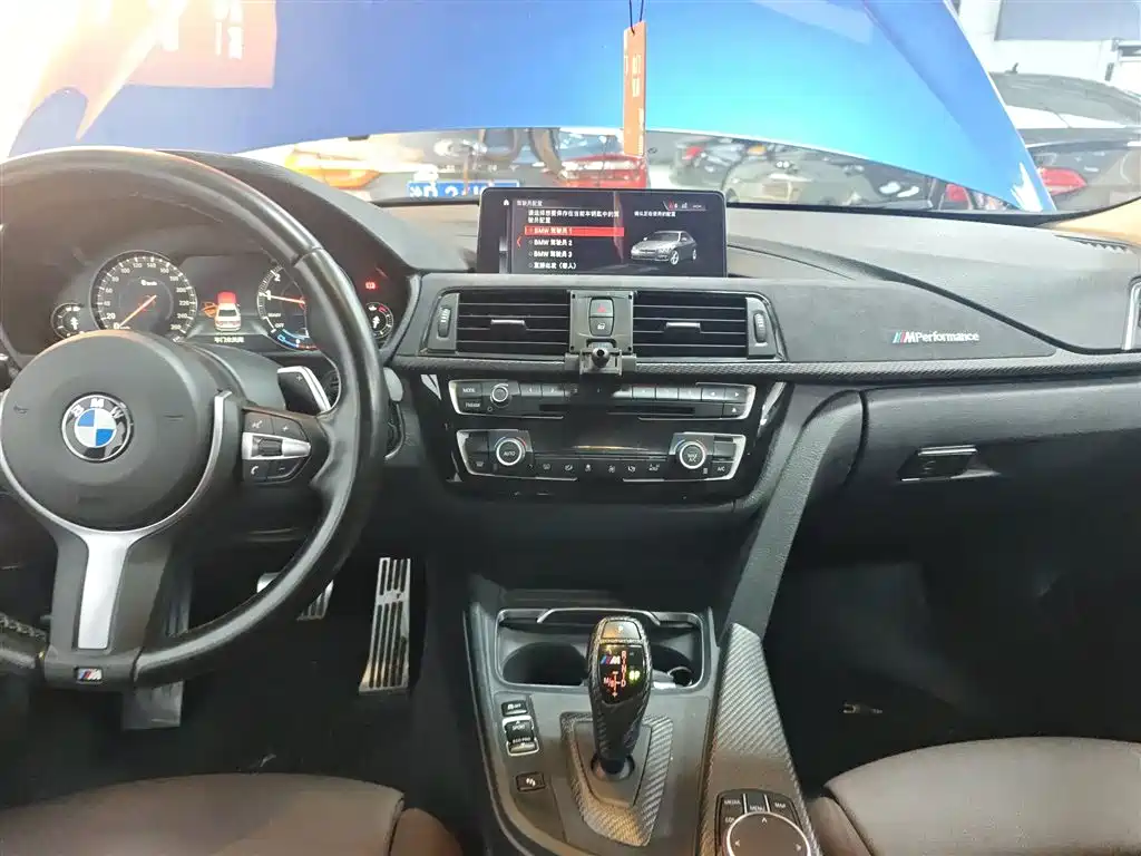 BMW 3 Series 2019 320Li M Sport Package фото 5