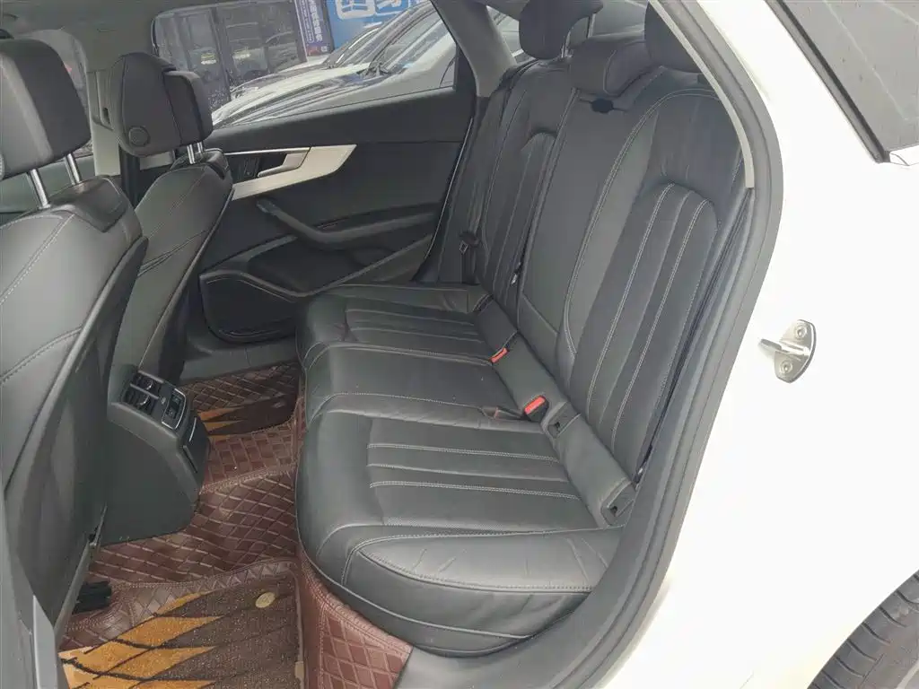 Audi A4L 2020 40 TFSI Fashion Dynamic Edition фото 17