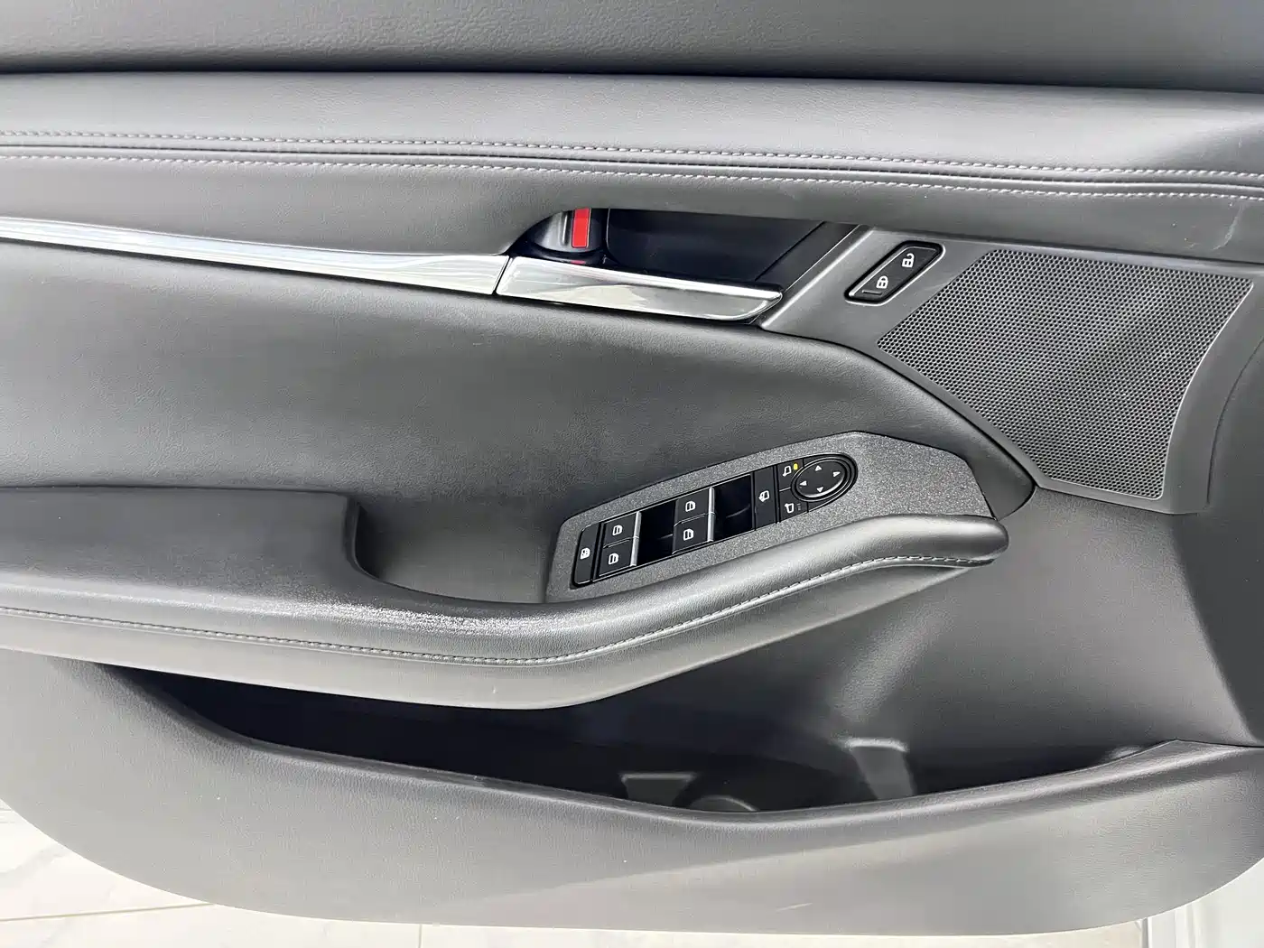 Mazda MAZDA3, миниатюра 8
