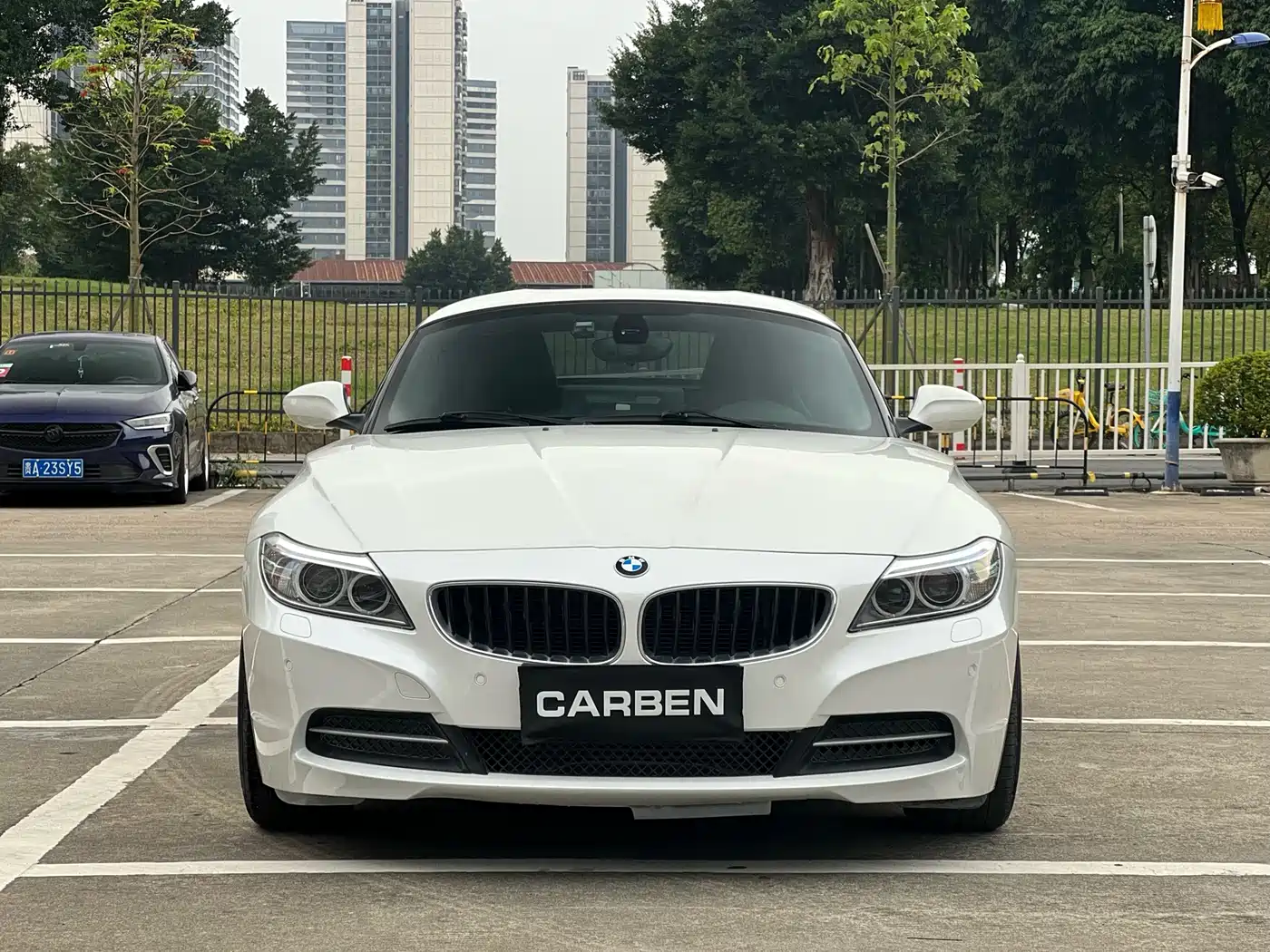 BMW Z4 2013 sDrive20i Leading фото 2