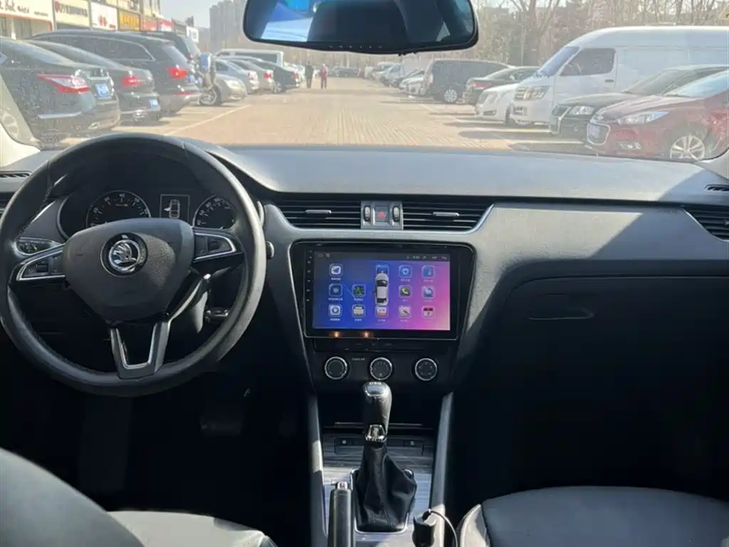 Škoda Octavia 2017 TSI280 DSG ZhiXing фото 10