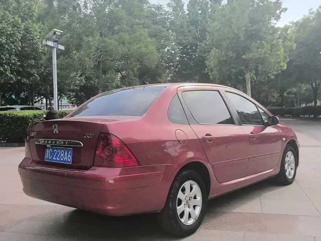 Peugeot 307 2009 2009 Model Sedan 1.6L Manual Aile Edition