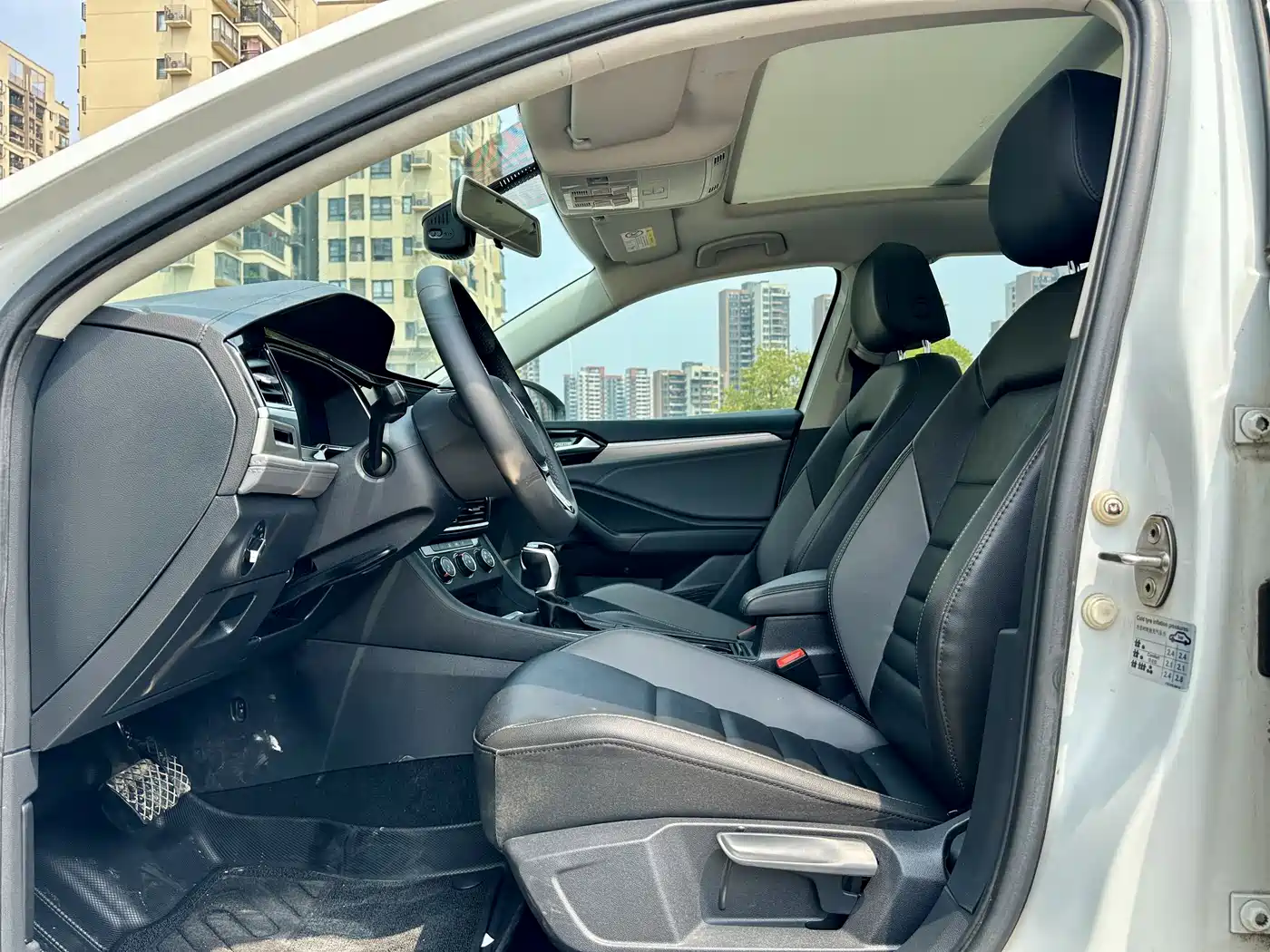 Volkswagen Sagitar 2021 280TSI DSG Surpassing Edition фото 8