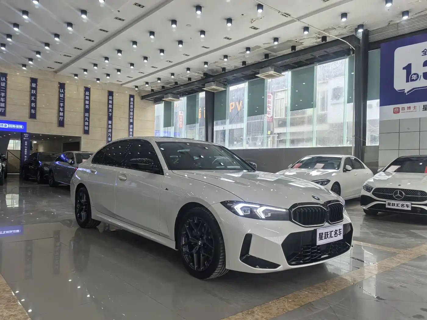 BMW 3 Series 2025 330Li M Sport Night Edition фото 3