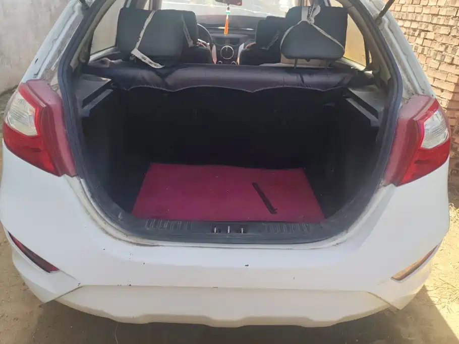 FAW Xiali N7 2014 2013 1.3L Manual Smart Fuel-Efficient Premium