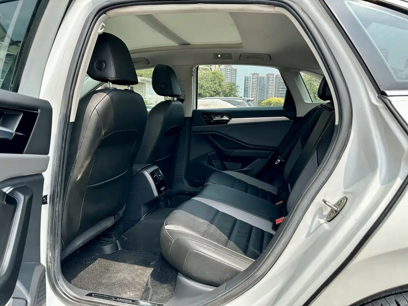Volkswagen Sagitar 2021 280TSI DSG Surpassing Edition фото 7