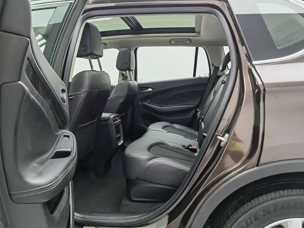Фото 15 - Buick Envision Plus