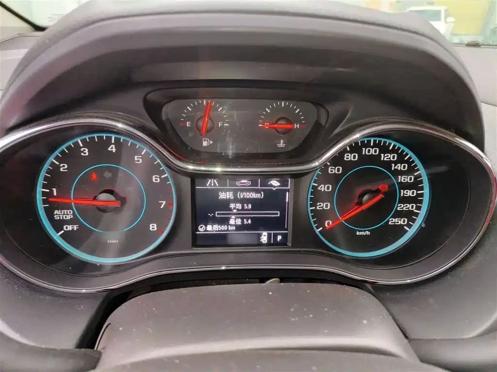 Chevrolet Cruze 2018 320 Automatic Pioneer Sunroof Edition фото 4