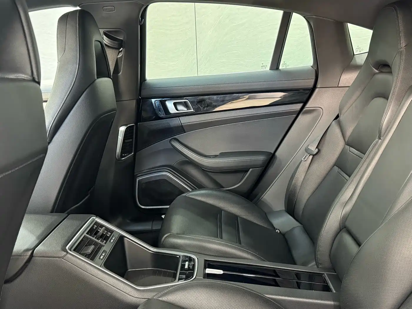 Porsche Panamera 2017 Panamera 3.0T фото 30