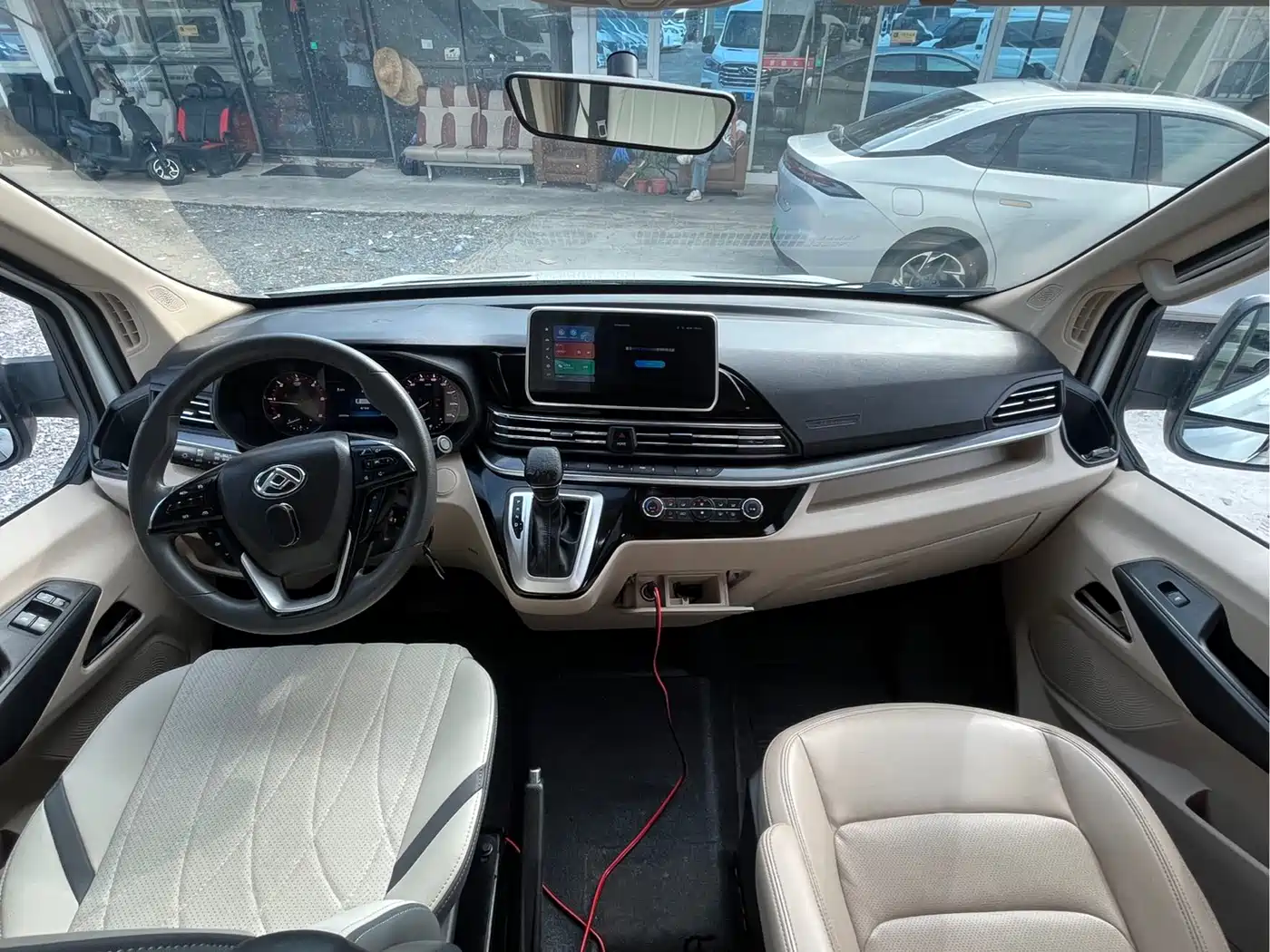 Maxus Xintu V90 2023 2022 2.0T Auto Zhida Operation RWD Extended Wheelbase Super High Roof Single Rear Tire 9-Seater