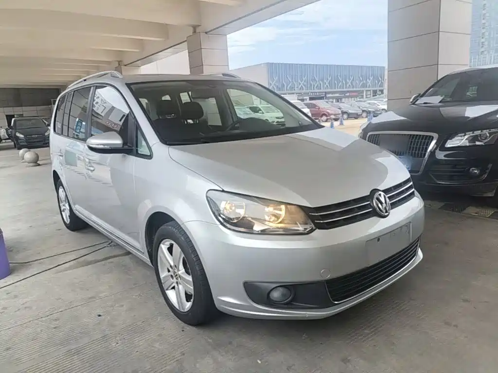 Volkswagen Touran 2016 2015 1.4T DSG Comfort Edition 5-seater