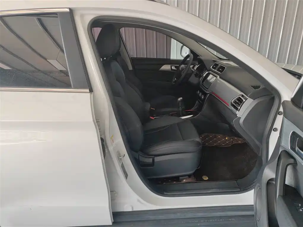 Haval H2 2018 Creation Edition Blue Label 1.5T Manual 2WD Style фото 25
