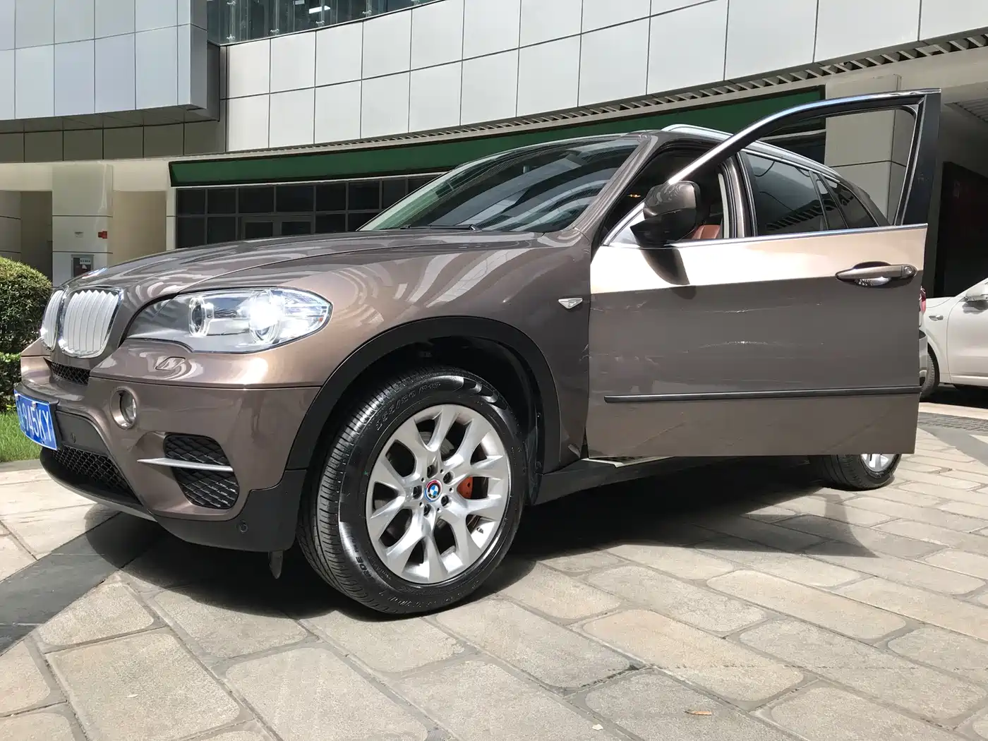 BMW X5 (Import) 2011 xDrive35i Luxury Edition фото 3