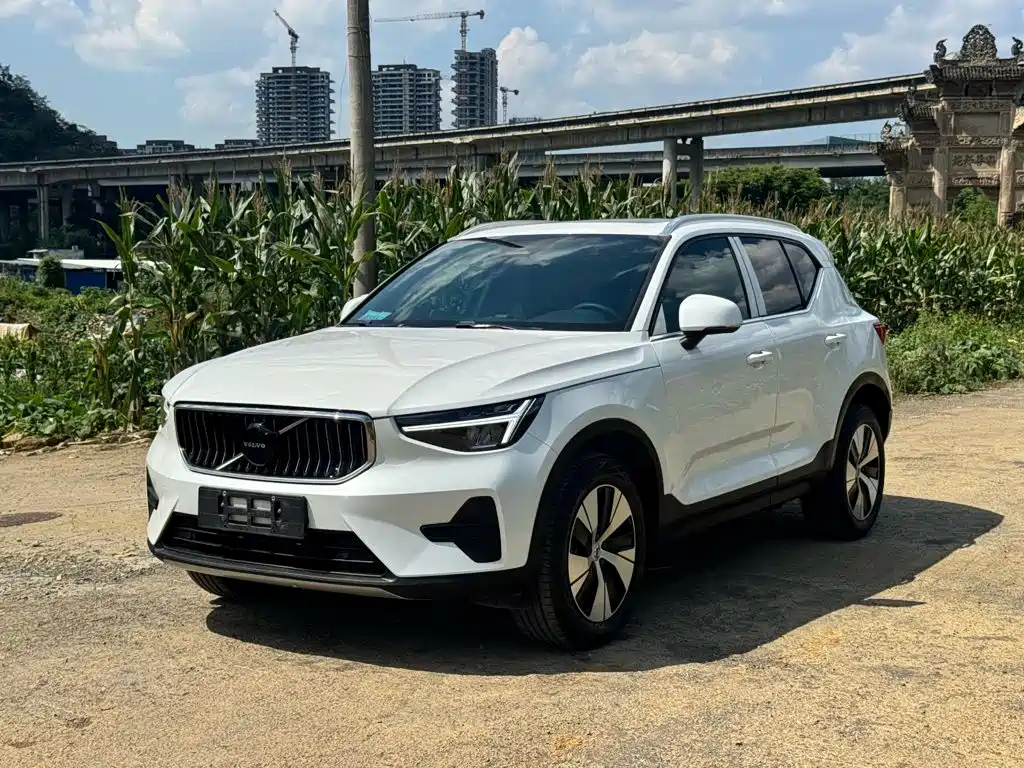 Volvo XC40 2024 B3 Smart Elite Luxury Edition