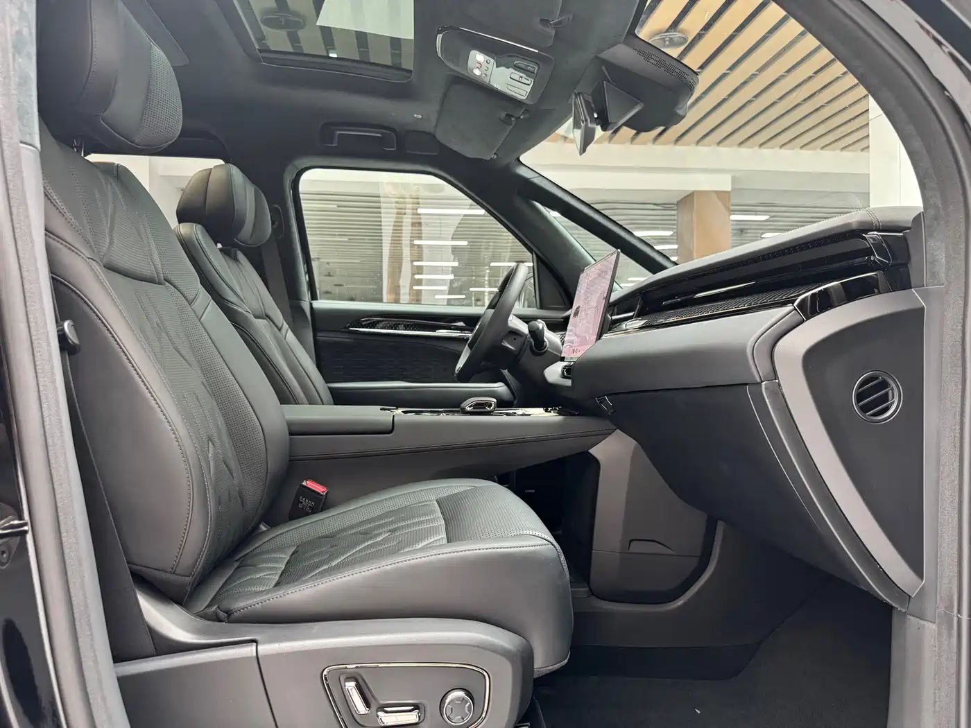 ZEEKR 009 2025 2024 7-Seat Aisle AWD Version 108kWh