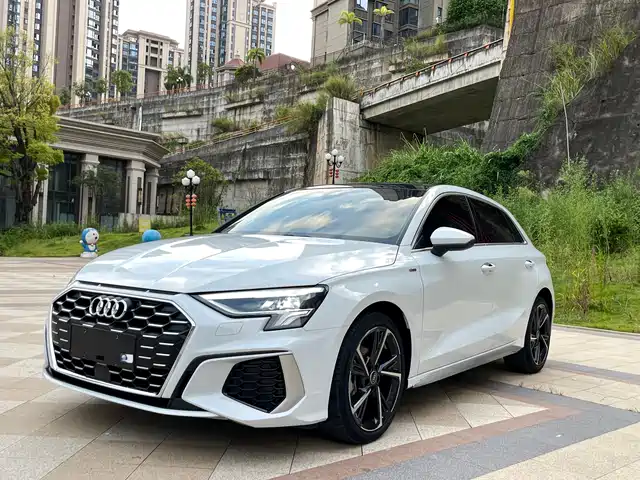 Audi A3 Рестайлинг, Sportback 35 TFSI, Стиль Спорт