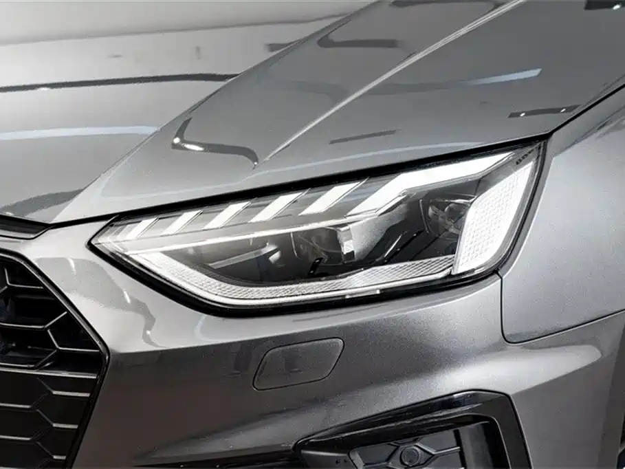 Audi A4L 2023 40 TFSI quattro Luxury Sport фото 4
