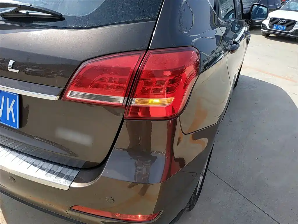 Haval H2 2015 1.5T Automatic 2WD Premium Edition фото 24