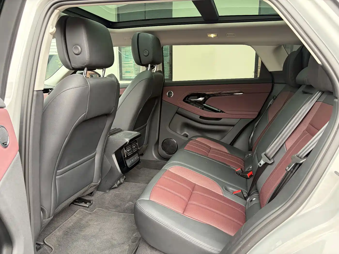 Land Rover Range Rover Evoque 2025 2024 Range Rover Evoque L 249PS Light Master Edition