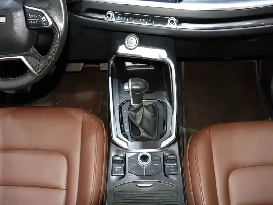 Фото 14 - Haval H6