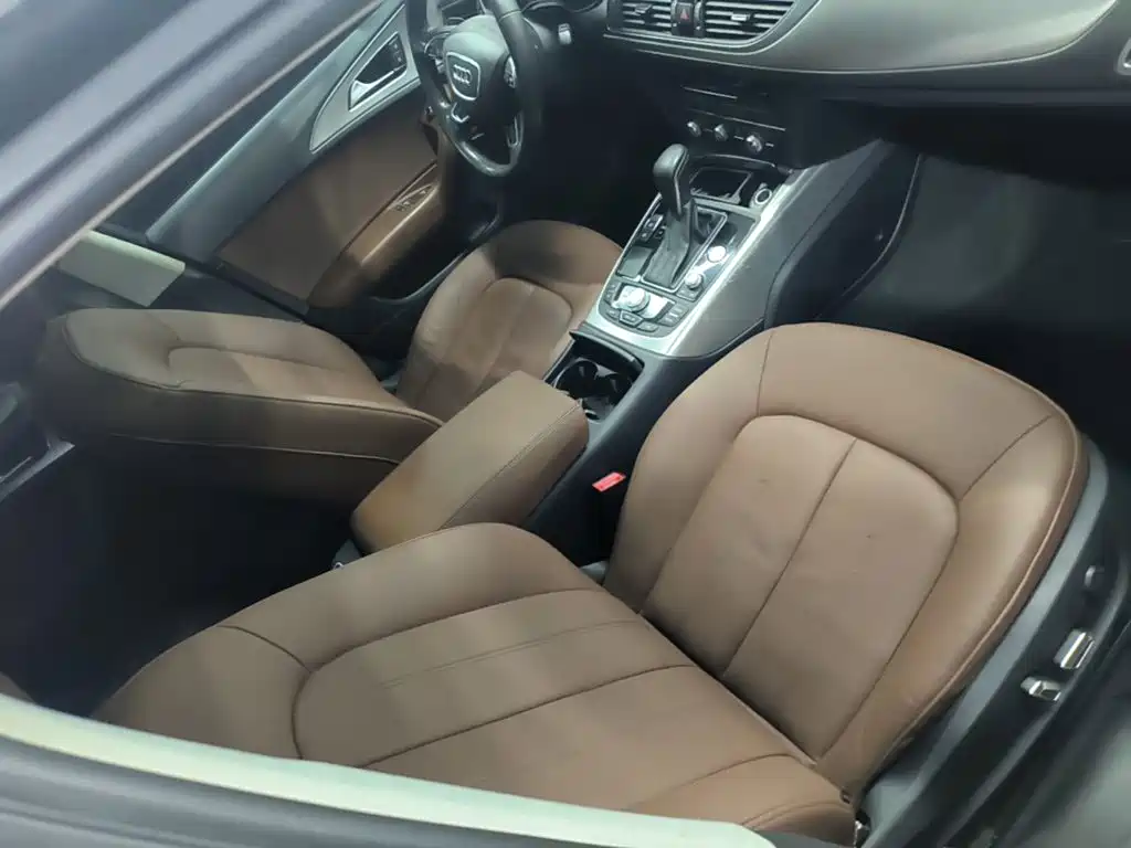 Фото 20 - Audi A6L