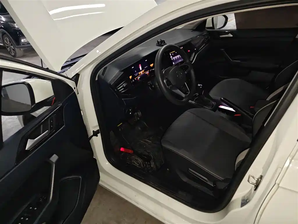 Volkswagen Lavida 2023 New Sharp 1.5L Auto Premium Edition фото 12