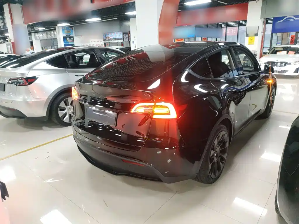 Фото 7 - Tesla Model Y