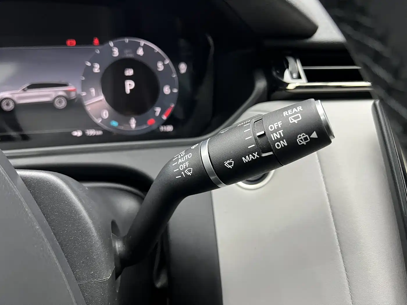 Land Rover Range Rover Velar 2024 Dynamic SE фото 13
