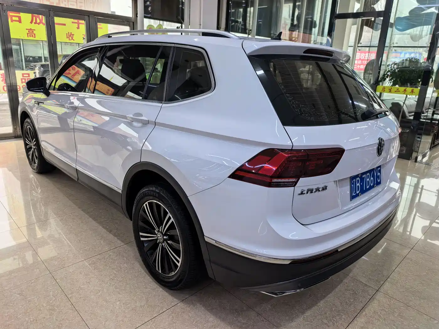 Volkswagen Tiguan L 2018 380TSI Automatic AWD Luxury Edition фото 10