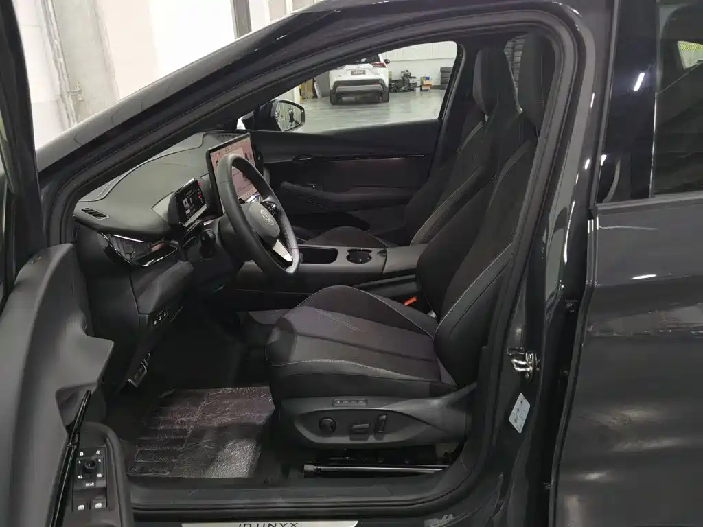 Volkswagen Unique 06 2026 2025 Pure