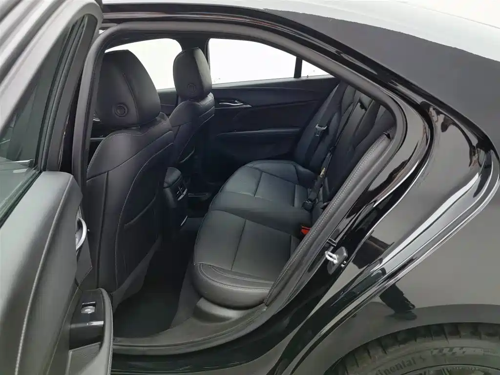 CADILLAC CT4