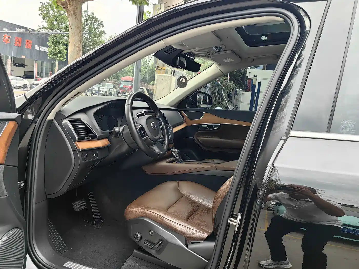 Фото 4 - Volvo XC90