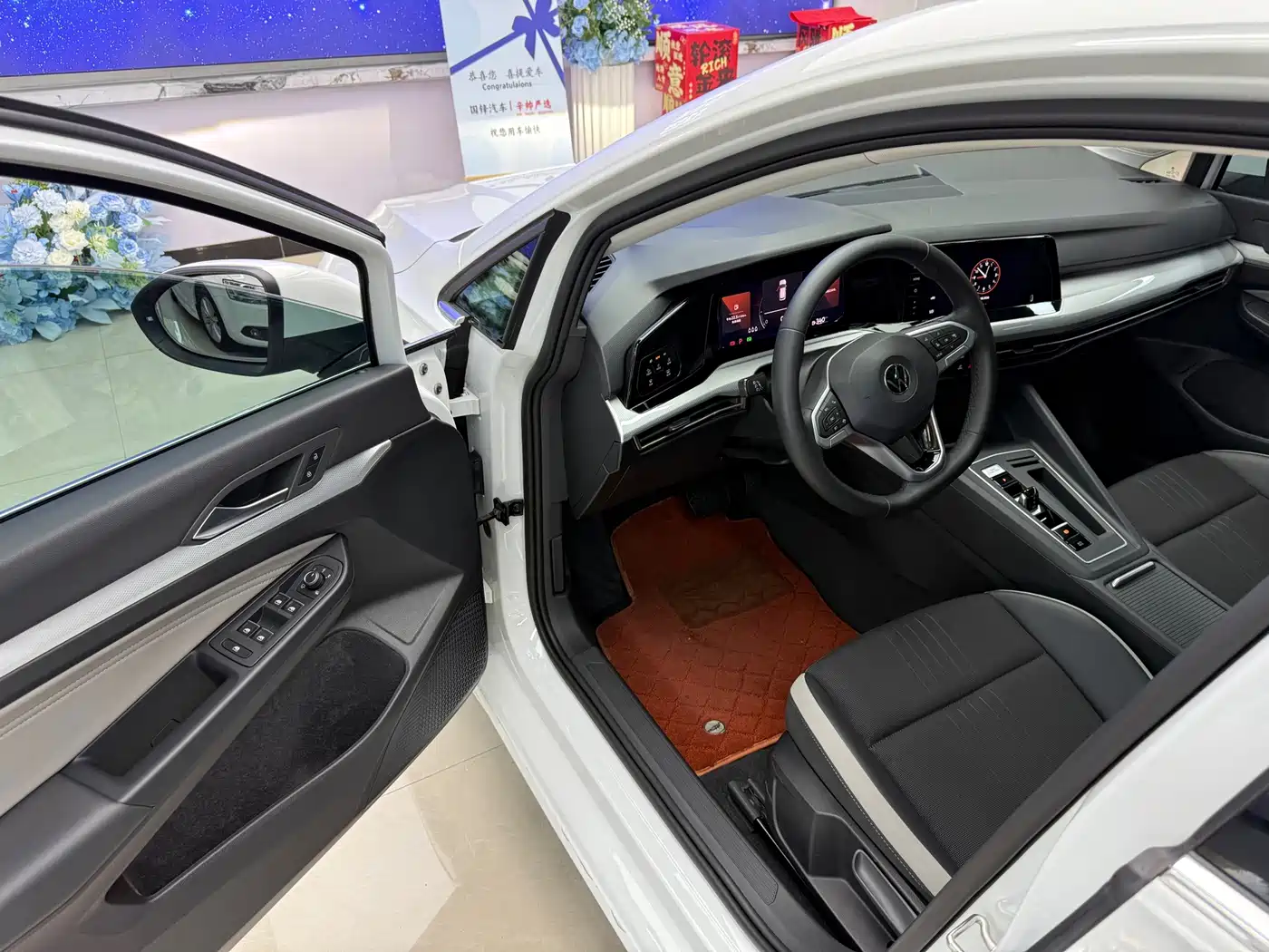 Volkswagen Golf 2024 2023 Facelift 280TSI DSG Pro