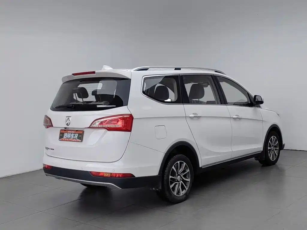 Фото 2 - Baojun 730