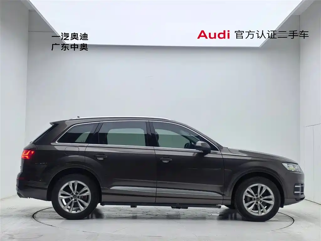 Audi Q7 2018 40 TFSI Comfort фото 3