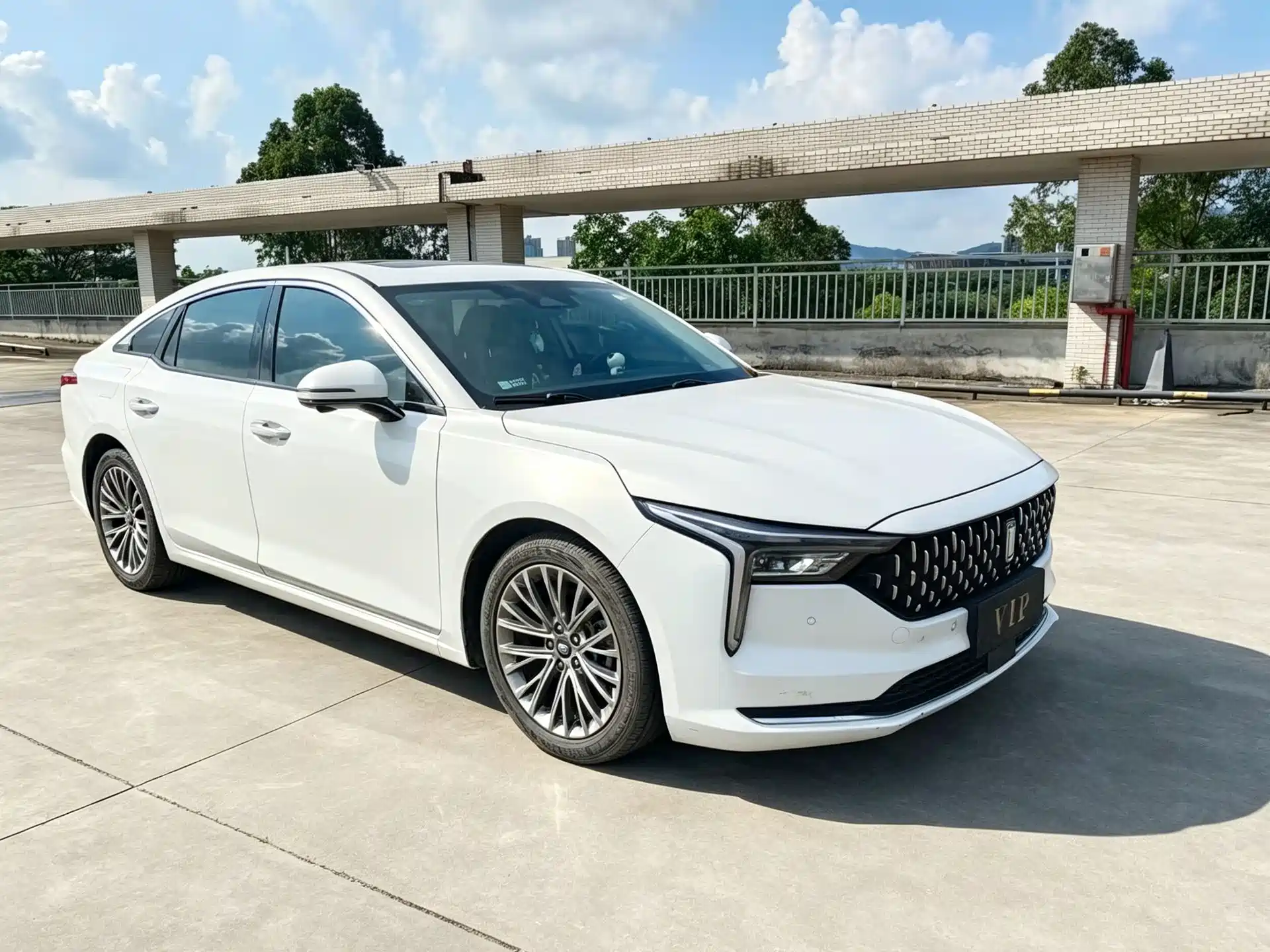 Photo 3 - Besturn B70