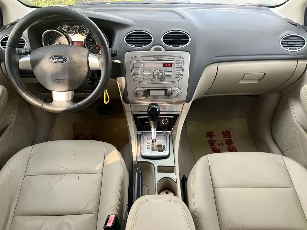 Photo 2 - Ford Focus