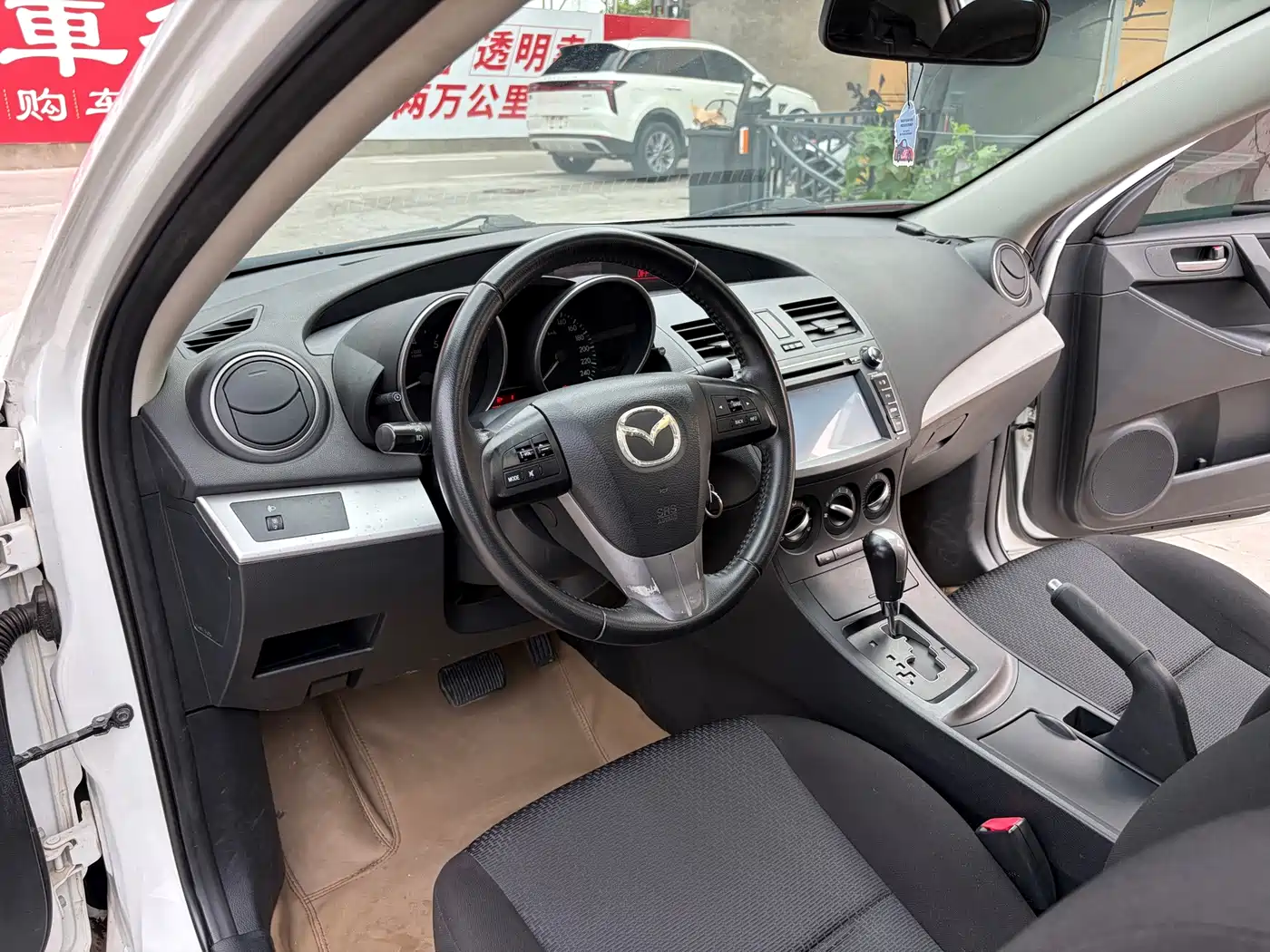Mazda Mazda3 Axela 2013 2013 Sedan 1.6L Automatic Elite