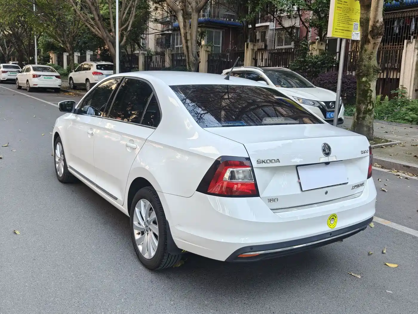 Škoda Rapid 2018 1.6L Automatic Comfort Edition фото 6