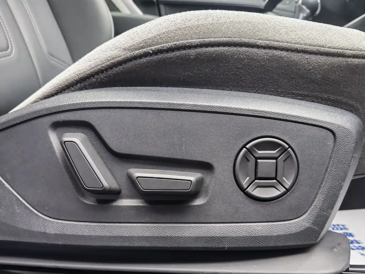 Audi Q3 2024 35 TFSI Fashion Sport фото 15