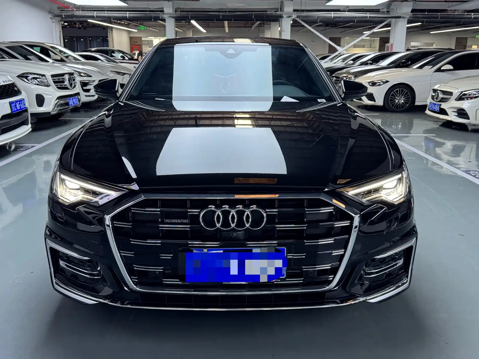 Photo 2 - Audi A6L