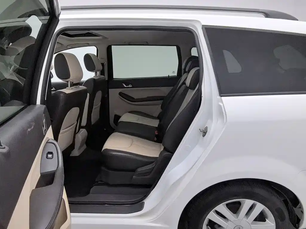 Chery Arrizo M7 2016 2015 2.0L CVT Wide Comfort 232 Seats