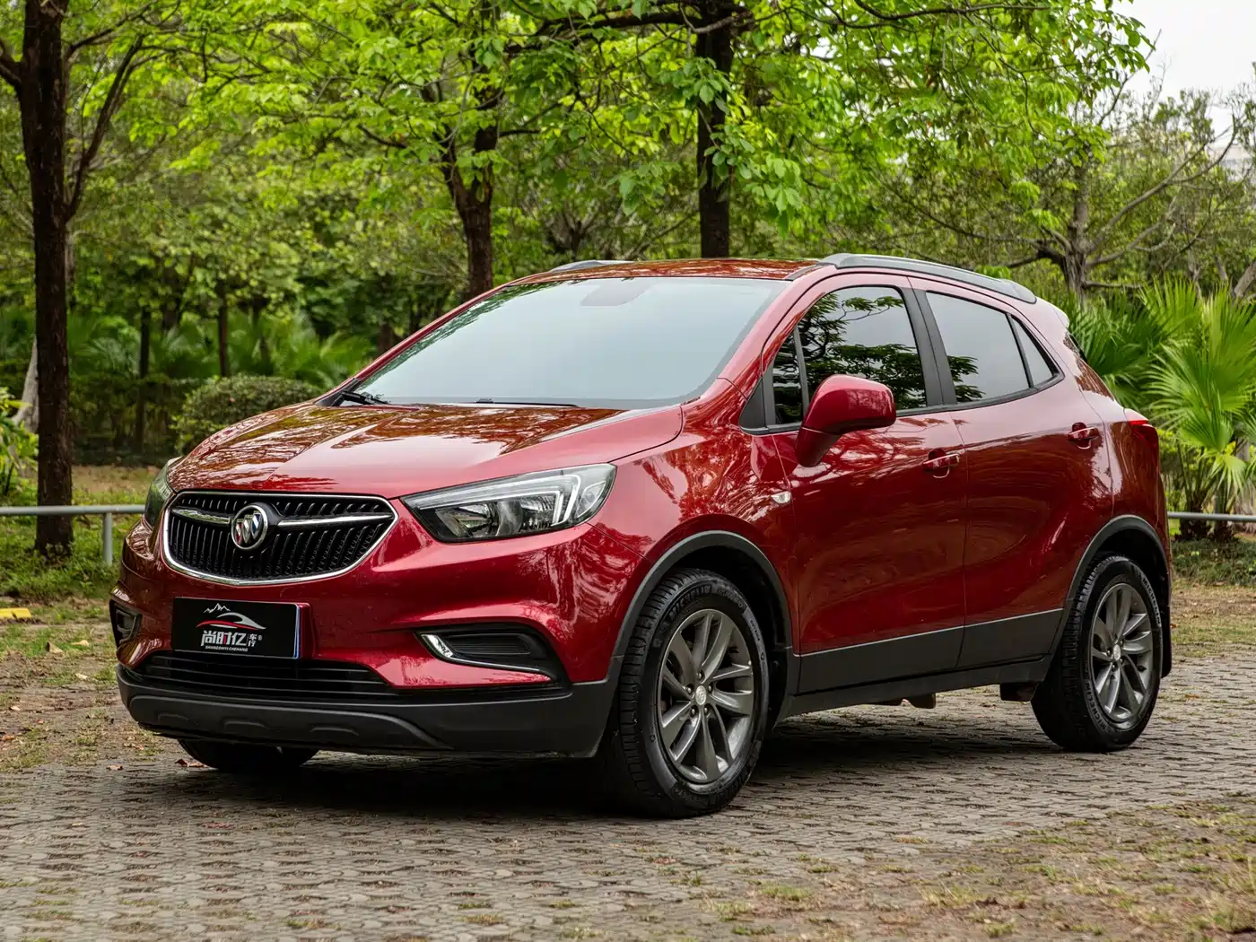 Buick Encore 2017 18T Automatic 2WD Urban Leading фото 3