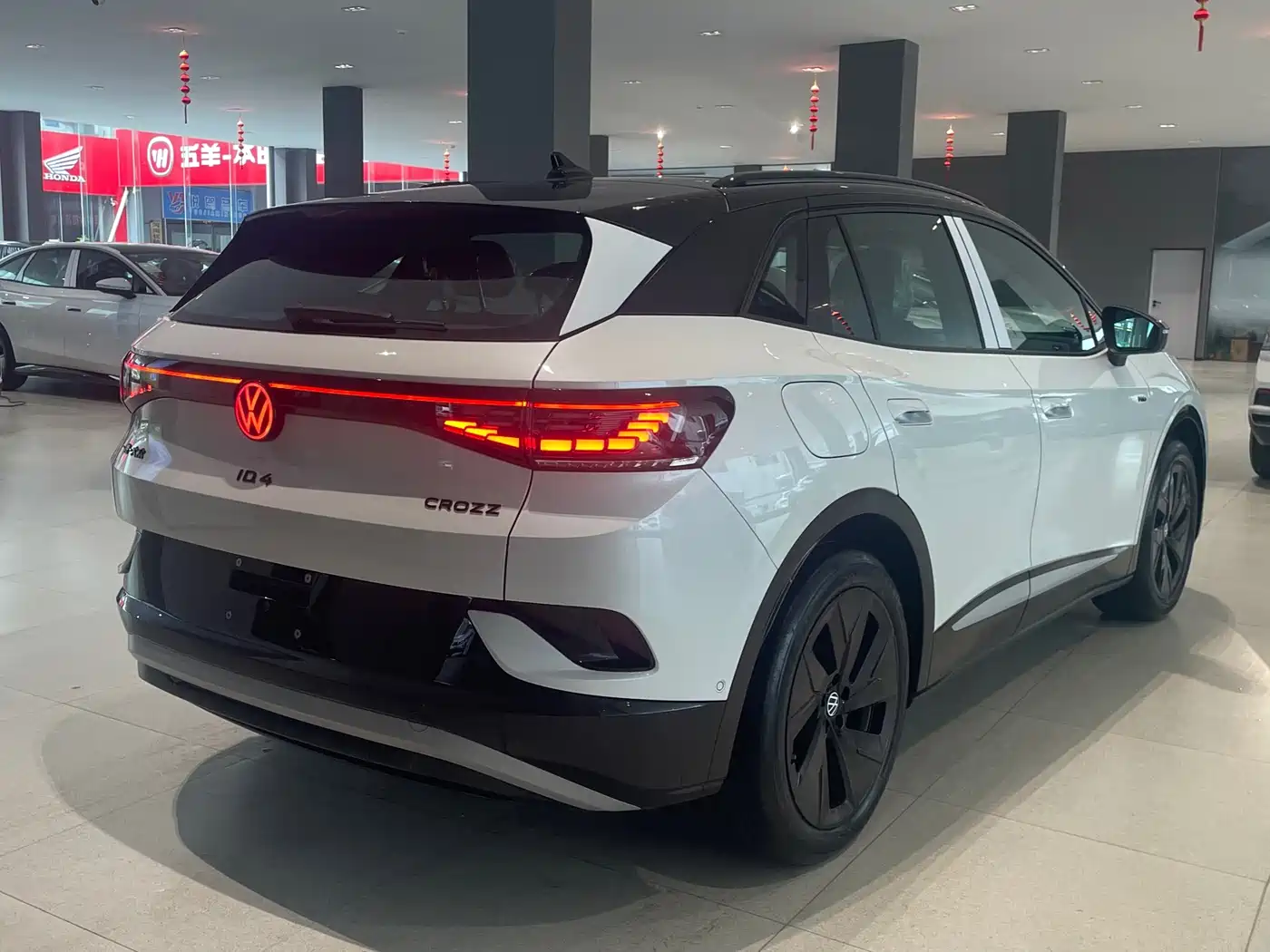 Volkswagen ID.4 CROZZ 2026 2026 Dark Knight PRO Edition