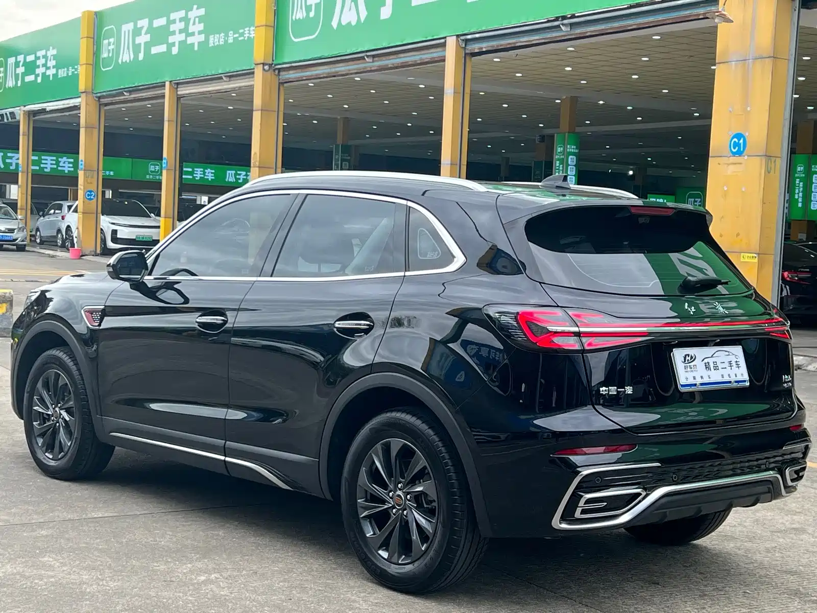 Фото 9 - Hongqi HS5