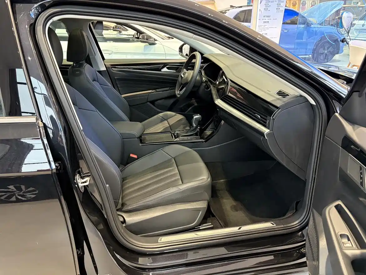 VOLKSWAGEN PASSAT NEW ENERGY