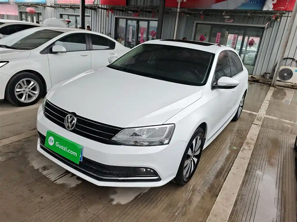 Volkswagen Sagitar 2018 1.6L Automatic Comfort фото 2