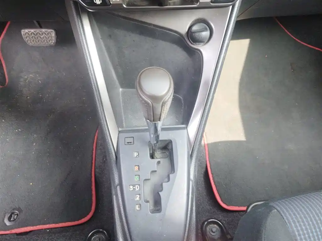 Toyota YARiS L Zhi Xuan 2014 1.3E Automatic Charming Edition фото 14
