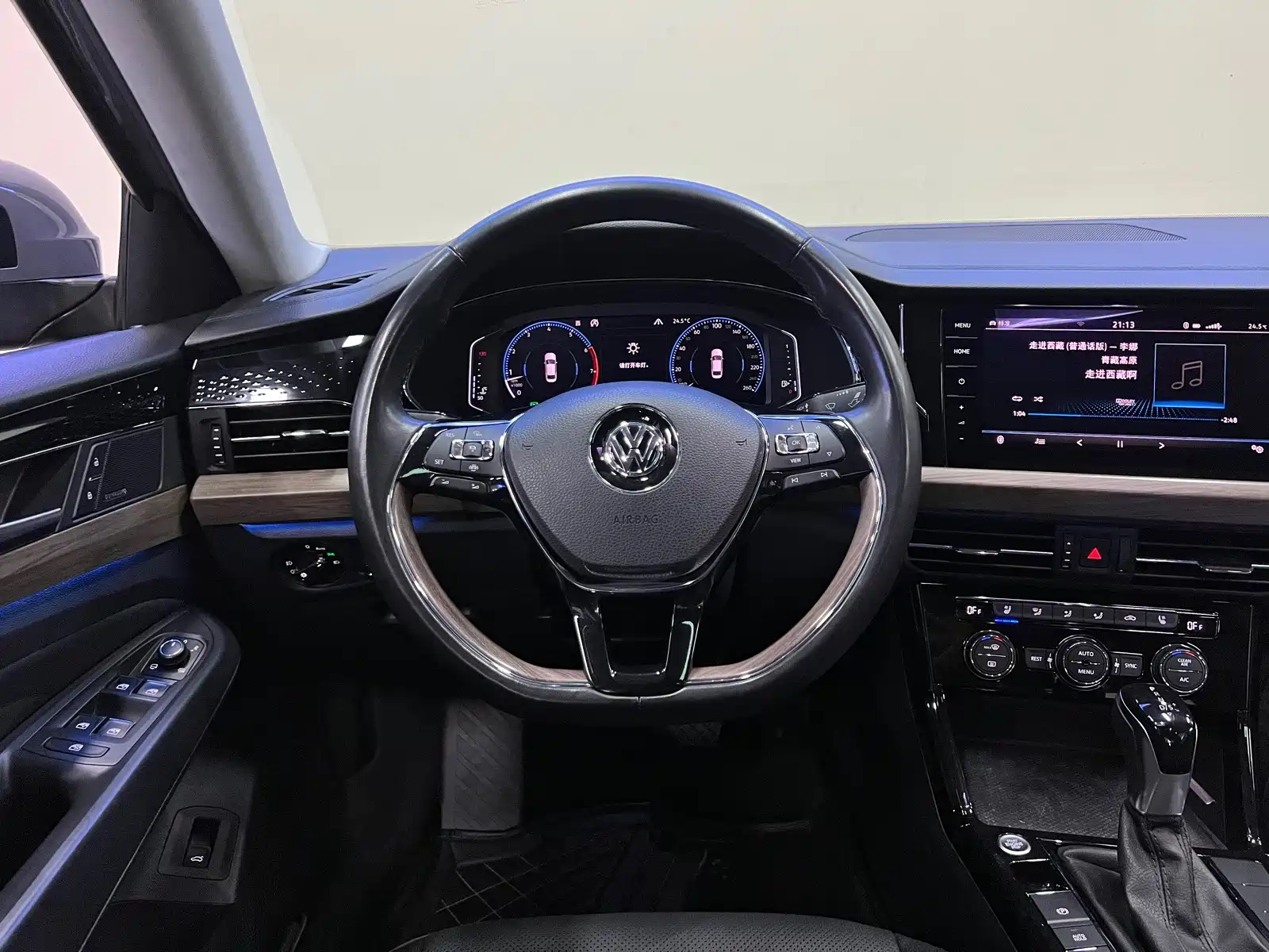 Фото 11 - Volkswagen Passat